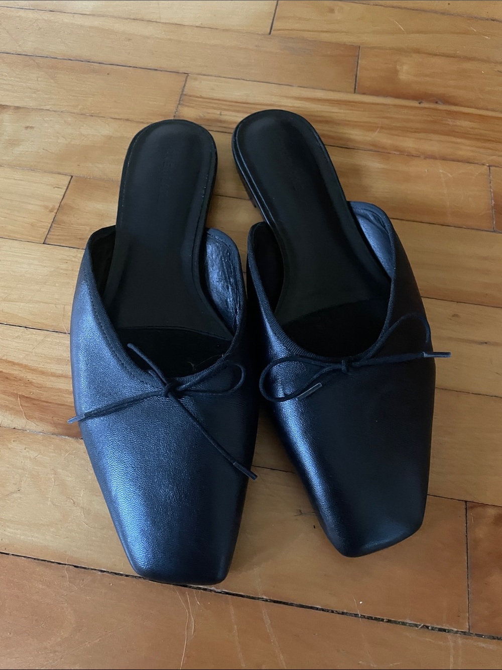 Everlane Ballet Mule - Black Leather with Bow